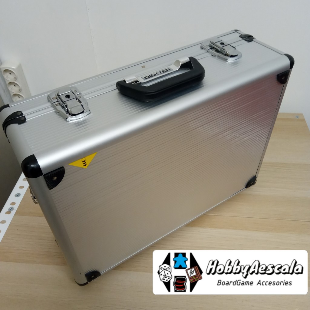 Caja maleta de madera para almacenamiento masivo LCG/TCG tipo 1 –  Hobbyaescala